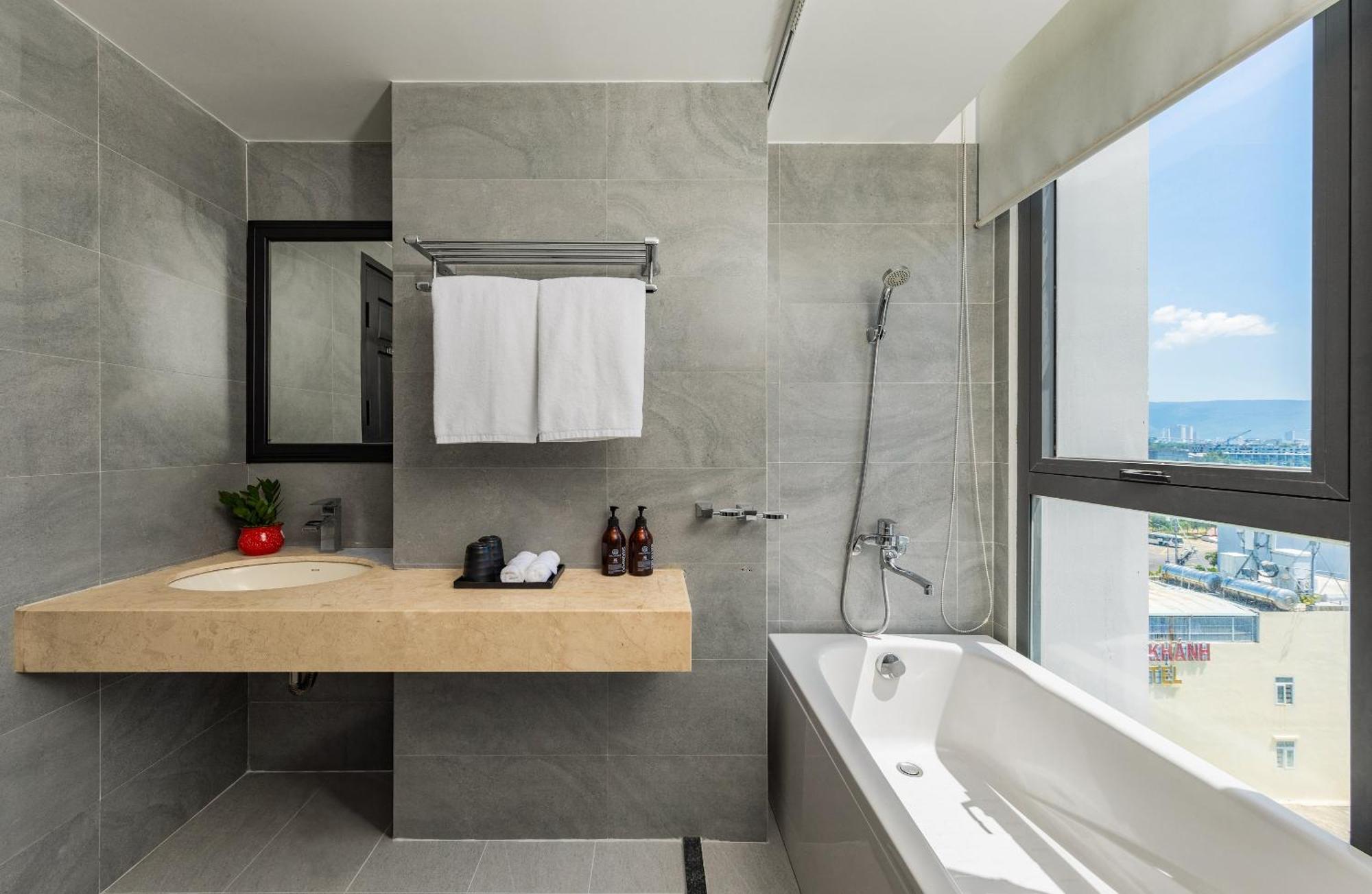 Alcove Da Nang Bay Boutique Hotel Exterior photo